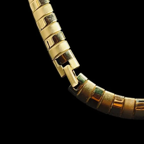 Egyptian Style Gold Tone Necklace, Bracelet And Clip On Hoop Earrings (4728) - Picture 4 of 11
